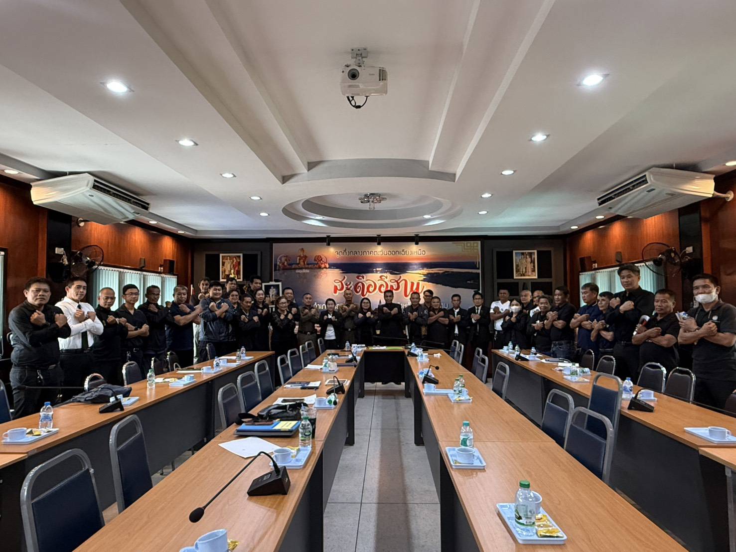 พช.โกสุมพิสัย จังหวัดมหาสารคาม  ร่วมประชุมมอบนโยบายการขับเคลื่อนการป้องกันและแก้ไขปัญหายาเสพติด