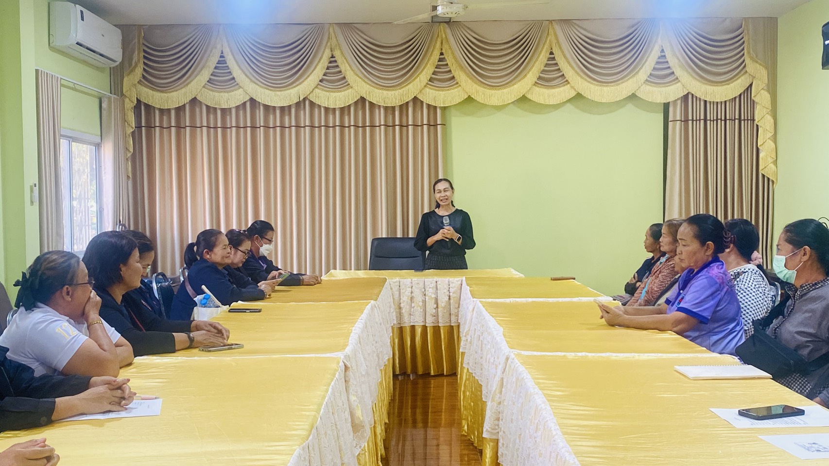 พช.โกสุมพิสัย จังหวัดมหาสารคาม ฝึกอบรมโครงการสร้างสัมมาชีพชุมชนครัวเรือนที่ได้รับผลกระทบด้านอาชีพและรายได้ที่มีศักยภาพและสามารถพัฒนาได้ ดำเนินการวันที่ 2