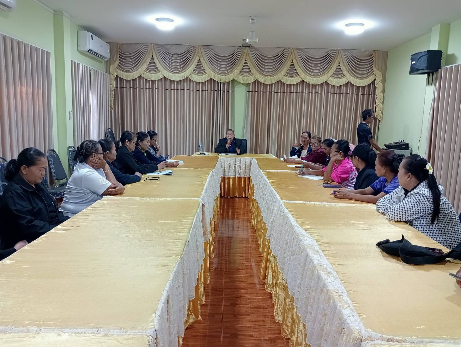 พช.โกสุมพิสัย จังหวัดมหาสารคาม ฝึกอบรมโครงการสร้างสัมมาชีพชุมชนครัวเรือนที่ได้รับผลกระทบด้านอาชีพและรายได้ที่มีศักยภาพและสามารถพัฒนาได้ ดำเนินการวันที่ 1