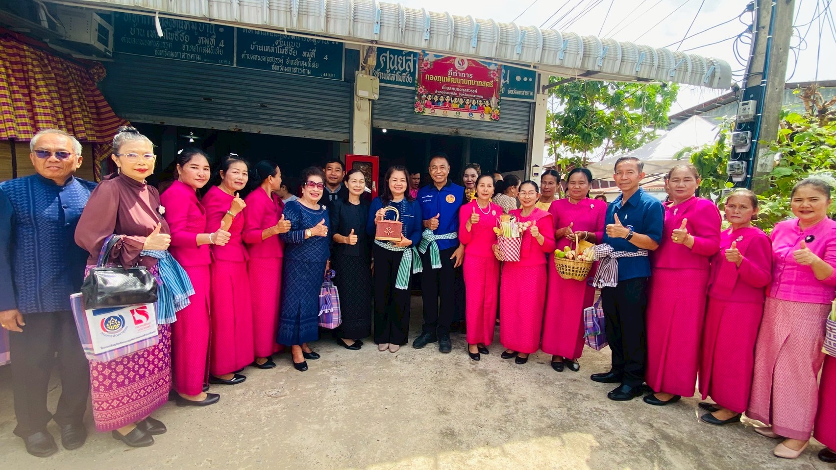 พช.โกสุมพิสัย จังหวัดมหาสารคาม ต้อนรับคณะกรรมการคัดเลือกคนกองทุนพัฒนาบทบาทสตรีดีเด่นระดับจังหวัดมหาสารคาม ตามโครงการเชิดชูเกียรติคนกองทุนพัฒนาบทบาทสตรีประจำปี พ.ศ.2569 